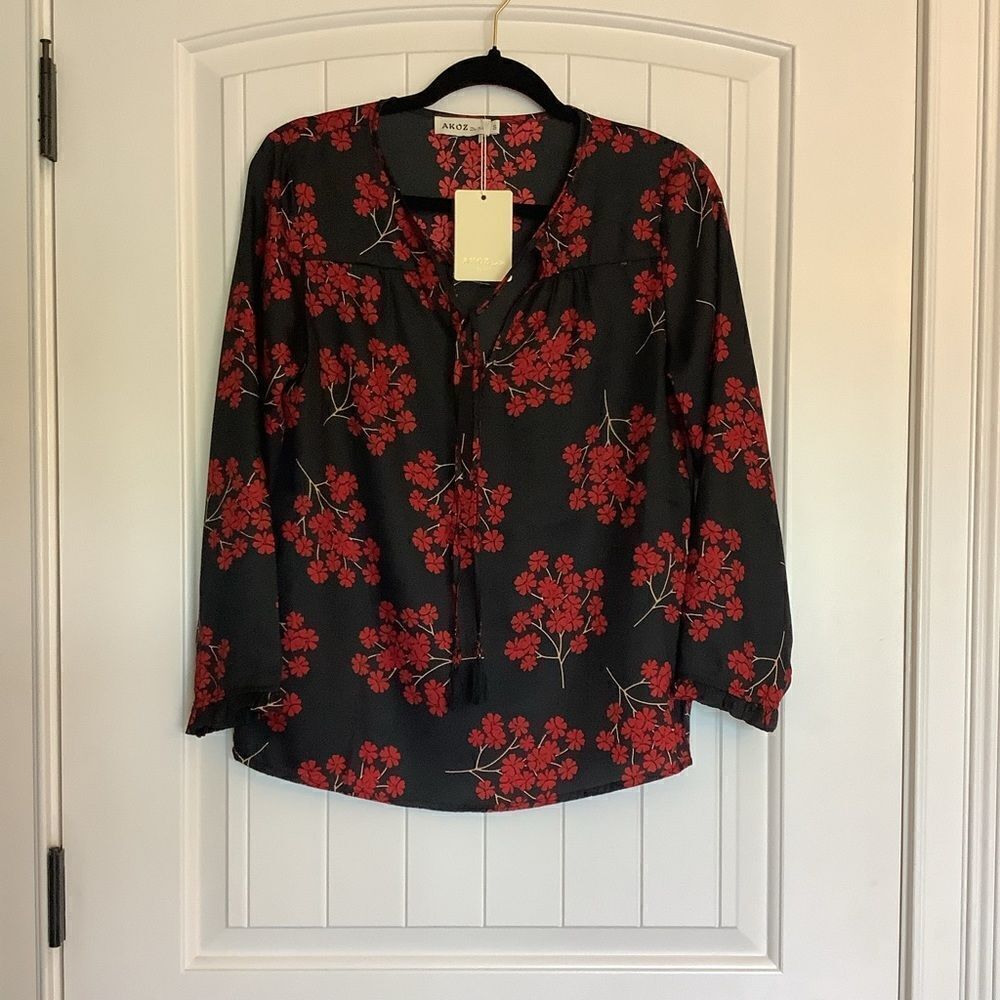 New! Akoz‎ De Toi Paris Cherry Blossom Top 🥰